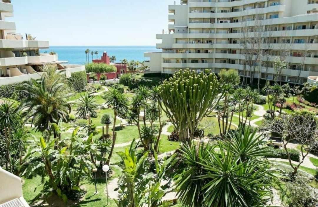 Stefys Beach Apartment Benalmádena Exteriör bild